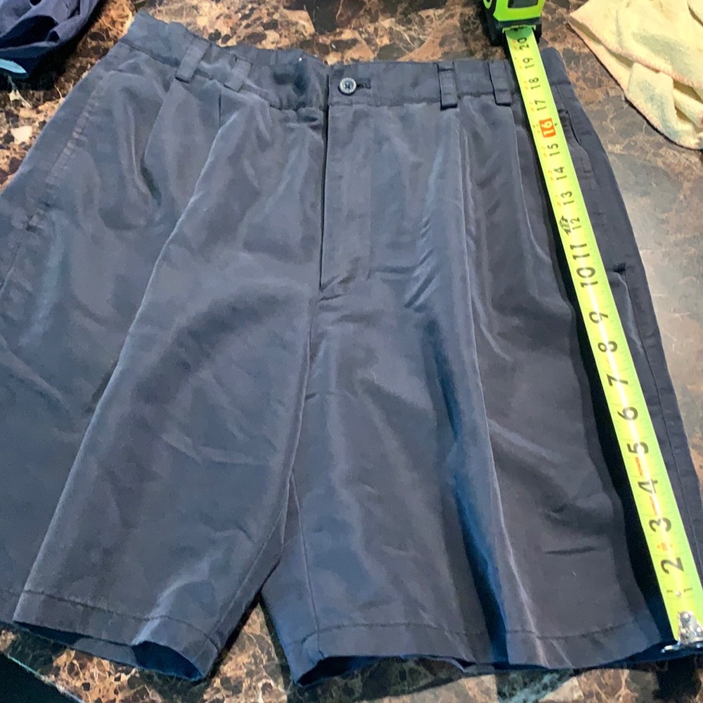 Mens Arnold Palmer Shorts. Size 32